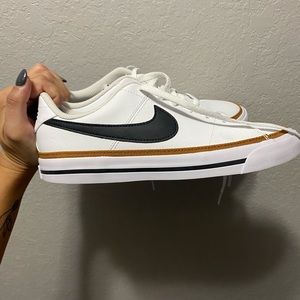 Brand new kids nike sneakers